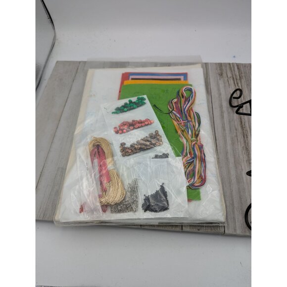 Sultana Christmas Needlecraft Kit Santa Train Jeweled Stocking 16" Polyester & C - Picture 10 of 10